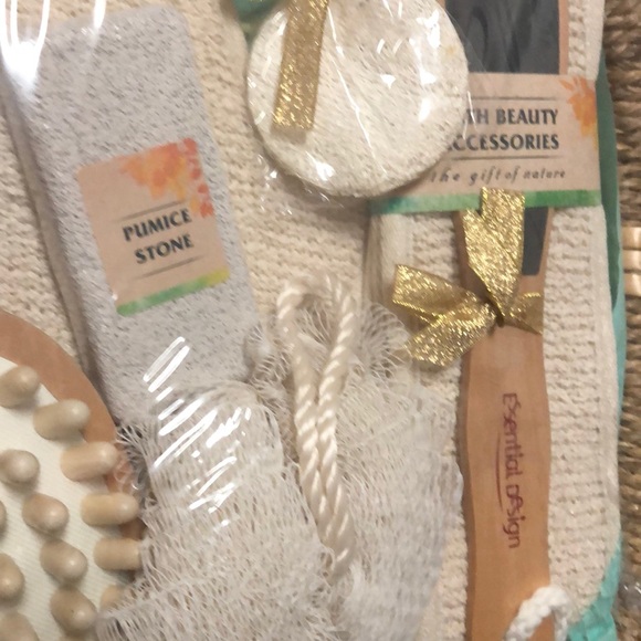 Bath Set - Picture 4 of 5